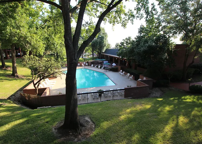 Magnuson Grand Hotel And Conference Center Tyler